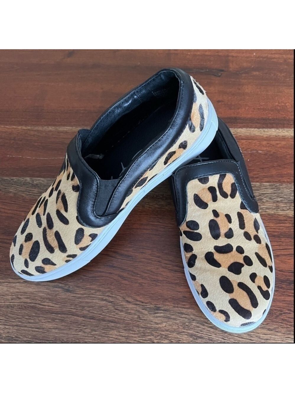 KATE & MEL Animal Print Leather Sneakers, Size 8.
